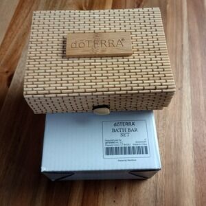 doTerra Bamboo Soap Dish Wood Soap Box with Lid Bar Soap Tray Holder Storage NEW